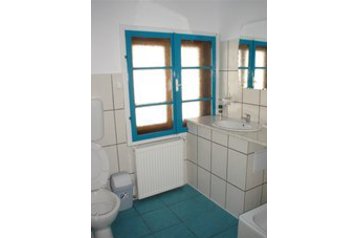 Romania Chata Baraj Leşu, Esterno